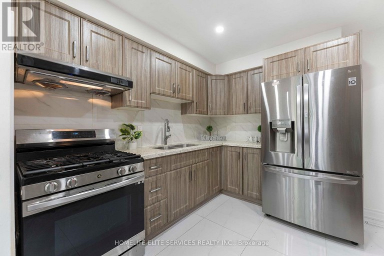 44 GREENHEDGES COURT, Toronto (Malvern), Ontario, M1B1T2