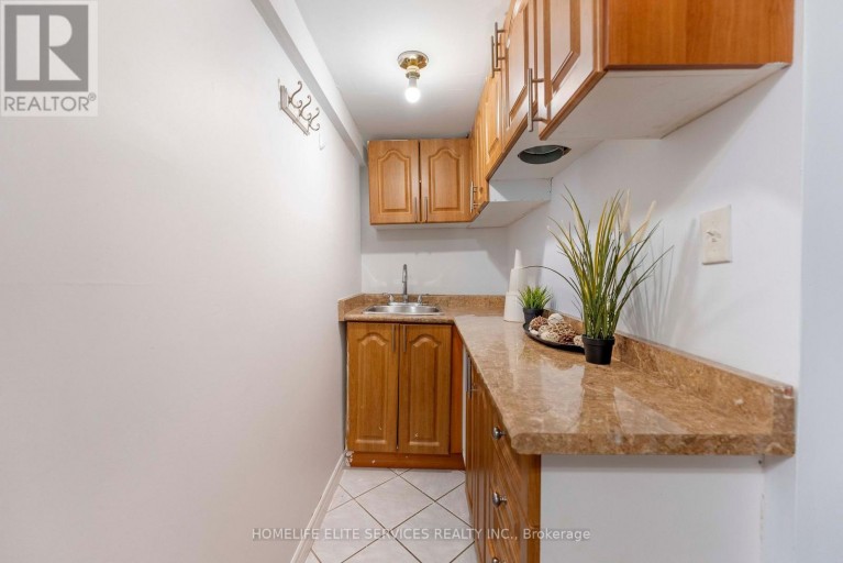 44 GREENHEDGES COURT, Toronto (Malvern), Ontario, M1B1T2
