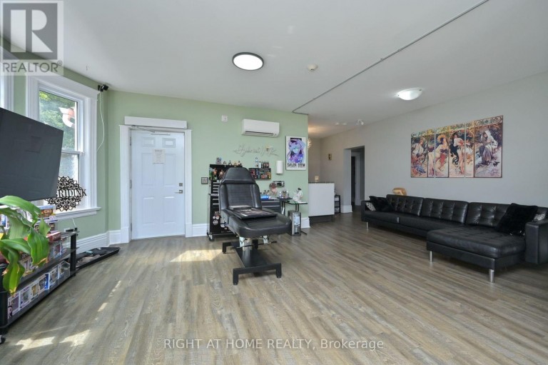 102 A & B - 170 BRADFORD STREET, Barrie (City Centre), Ontario, L4N3B5