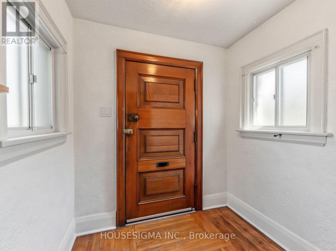 491 HOPEWELL AVENUE, Toronto (Briar Hill-Belgravia), Ontario, M6E2S5