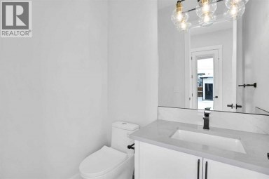 2823 29 Street SW Calgary Alberta photo 18