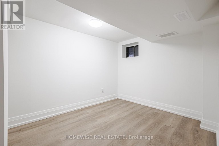 LOWER - 81 SHIELDS AVENUE, Toronto (Lawrence Park South), Ontario, M5N2K3