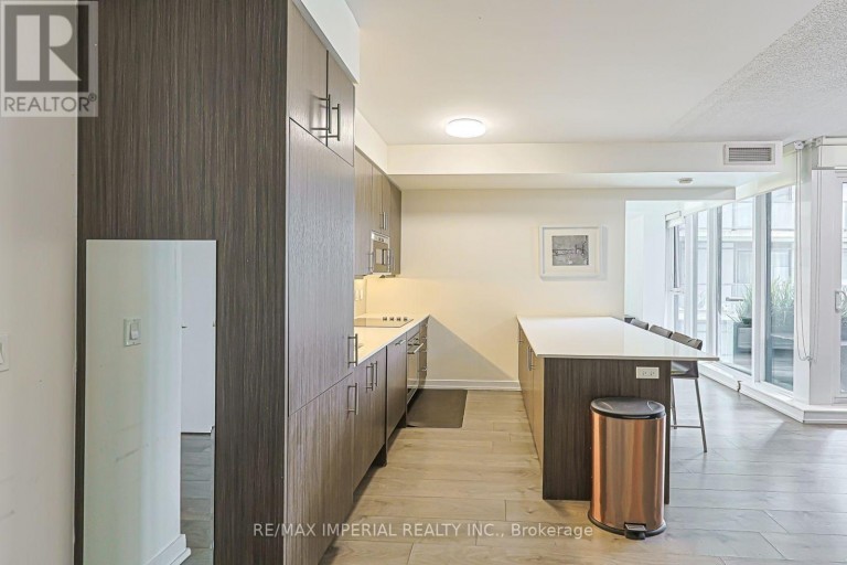 603 - 297 COLLEGE STREET, Toronto (Kensington-Chinatown), Ontario, M5T1S2
