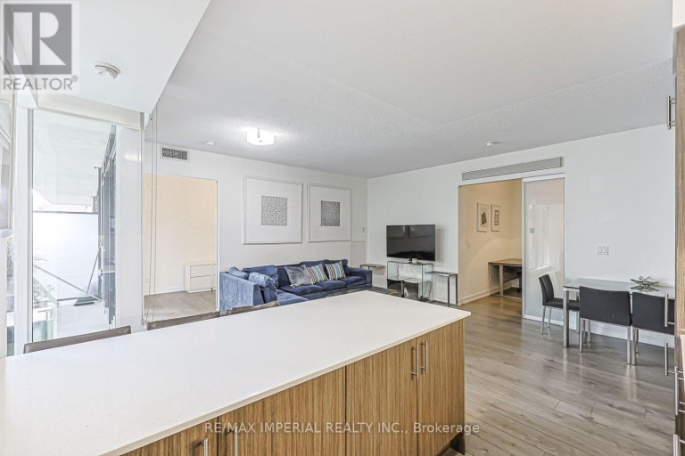 603 - 297 COLLEGE STREET, Toronto (Kensington-Chinatown), Ontario, M5T1S2