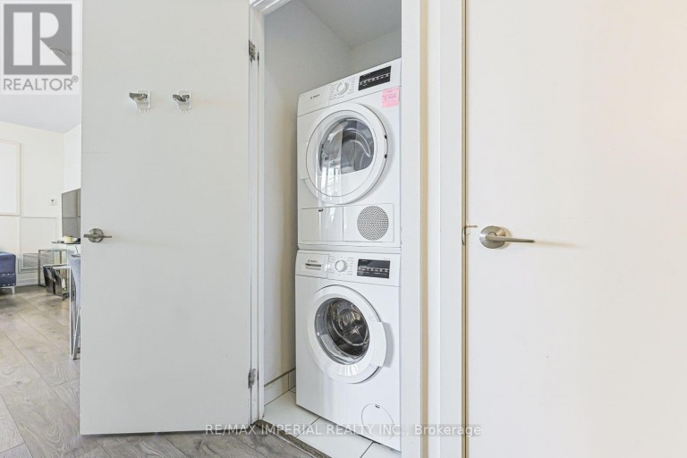 603 - 297 COLLEGE STREET, Toronto (Kensington-Chinatown), Ontario, M5T1S2