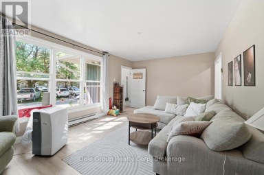 45 - 45 ST CHARLES STREET Huron East (Vanastra) Ontario photo 4