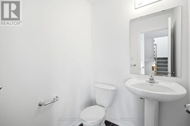 474 MEADOWGLADE ROAD, Clarington (Courtice), Ontario, L1E0E9