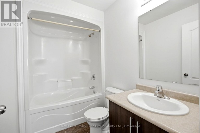 474 MEADOWGLADE ROAD, Clarington (Courtice), Ontario, L1E0E9