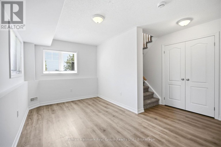 474 MEADOWGLADE ROAD, Clarington (Courtice), Ontario, L1E0E9