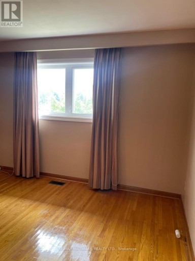 227 ELGIN MILLS(MAIN FLOOR) ROAD W, Richmond Hill (Mill Pond), Ontario, L4C4M1