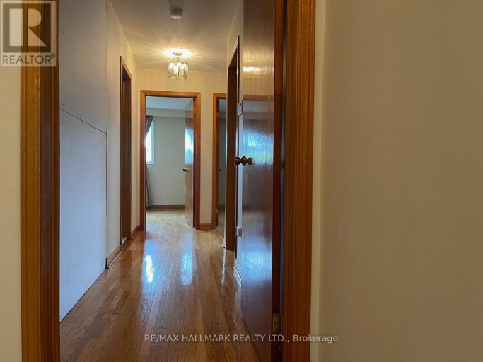 227 ELGIN MILLS(MAIN FLOOR) ROAD W, Richmond Hill (Mill Pond), Ontario, L4C4M1