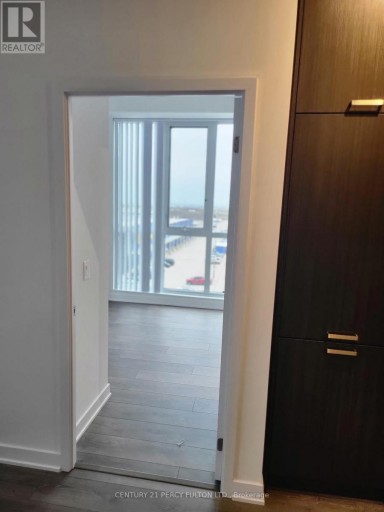 512 - 10 HONEYCRISP CRESCENT, Vaughan (Vaughan Corporate Centre), Ontario, L4K0M7