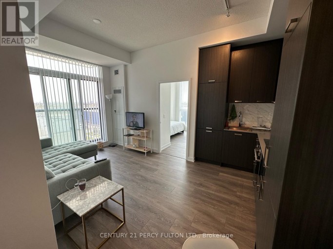 512 - 10 HONEYCRISP CRESCENT, Vaughan (Vaughan Corporate Centre), Ontario, L4K0M7