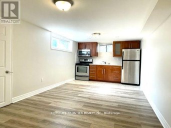 BSMNT - 981 DAVIS DRIVE Newmarket (Huron Heights-Leslie Valley) Ontario photo 2
