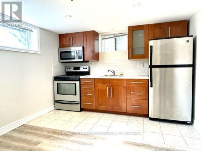 BSMNT - 981 DAVIS DRIVE, Newmarket (Huron Heights-Leslie Valley), Ontario, L3Y2R7