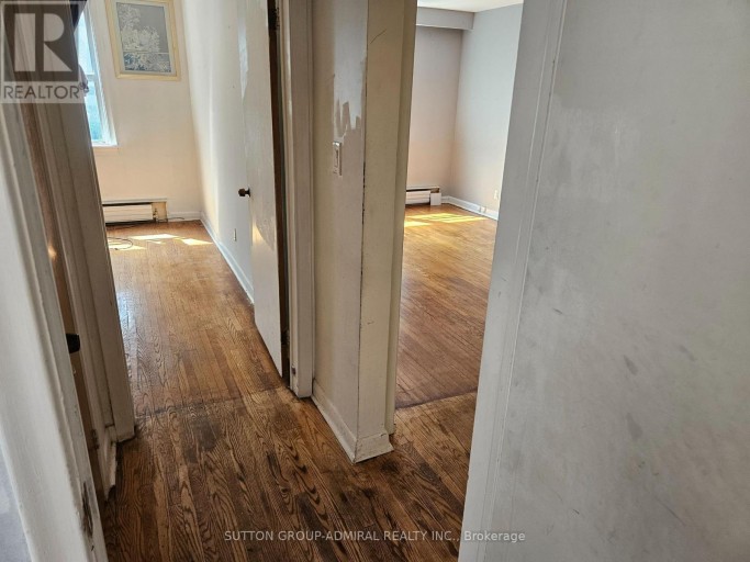 7 ELWAY COURT, Toronto (Yorkdale-Glen Park), Ontario, M6B2N7