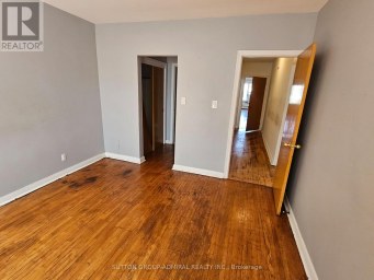 7 ELWAY COURT Toronto (Yorkdale-Glen Park) Ontario photo 8