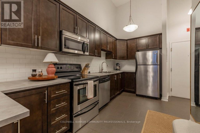 112 - 80 KING WILLIAM STREET, Hamilton (Beasley), Ontario, L8R0A1
