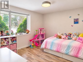 10 TERNHILL CRESCENT Toronto (Banbury-Don Mills) Ontario photo 6