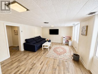 10 TERNHILL CRESCENT Toronto (Banbury-Don Mills) Ontario photo 8