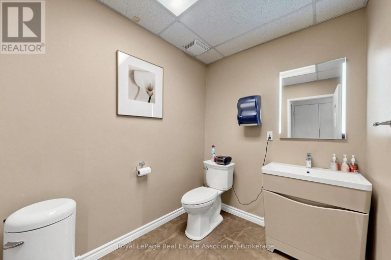 SECOND LEVEL - 645 KING STREET W, Toronto (Waterfront Communities), Ontario, M5V1M5