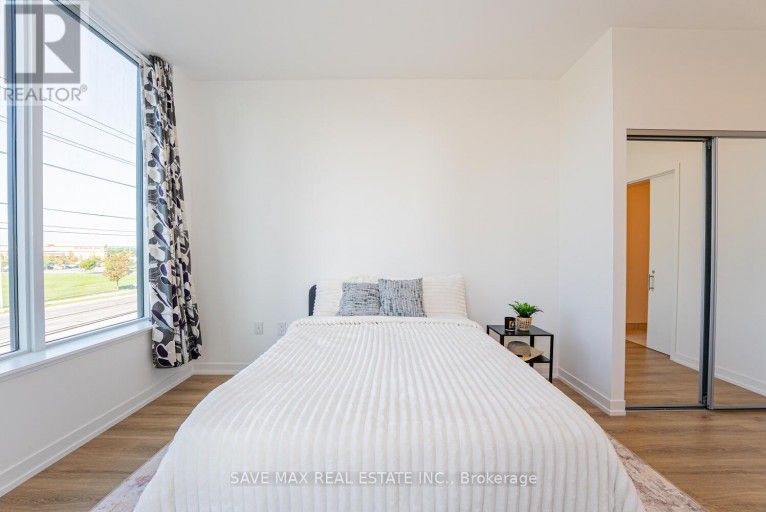 402 - 2485 EGLINTON AVENUE W, Mississauga (Central Erin Mills), Ontario, L5M2V8