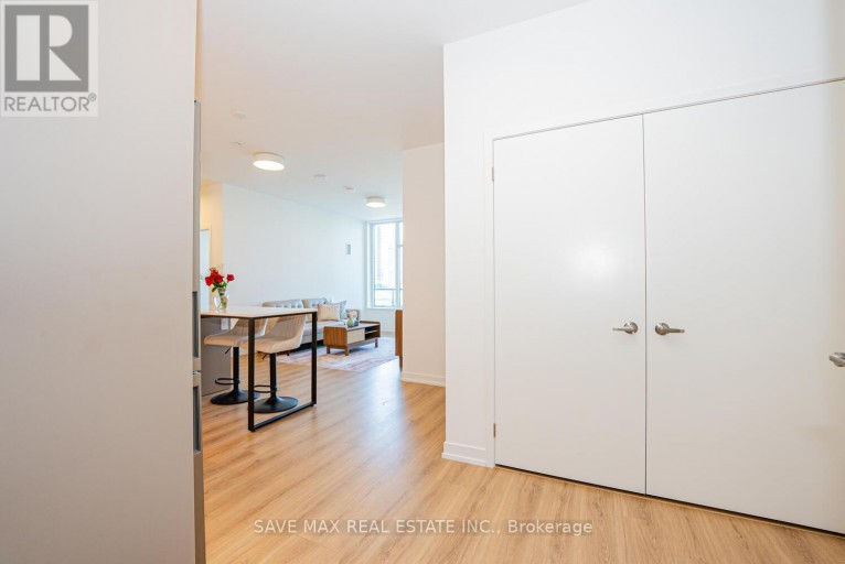 402 - 2485 EGLINTON AVENUE W, Mississauga (Central Erin Mills), Ontario, L5M2V8
