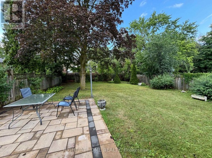 220 NEWTON DRIVE, Toronto (Newtonbrook East), Ontario, M2M2P3