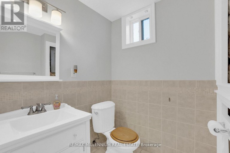 LOWER - 99 WILLIS ROAD, Vaughan (East Woodbridge), Ontario, L4L2S4