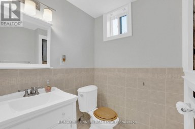 LOWER - 99 WILLIS ROAD Vaughan (East Woodbridge) Ontario photo 9