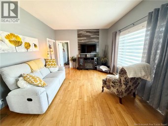 565 St Simon Bathurst New Brunswick photo 10
