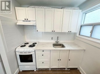 4 - 237 LAKESHORE ROAD E Mississauga (Port Credit) Ontario photo 2
