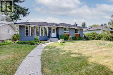 179 Capri Avenue NW Calgary Alberta photo 3