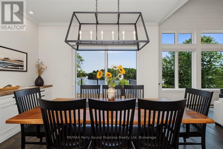 19 BEARS PAW, Whitestone (Dunchurch), Ontario, P0A1G0