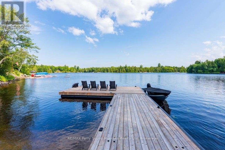 19 BEARS PAW, Whitestone (Dunchurch), Ontario, P0A1G0