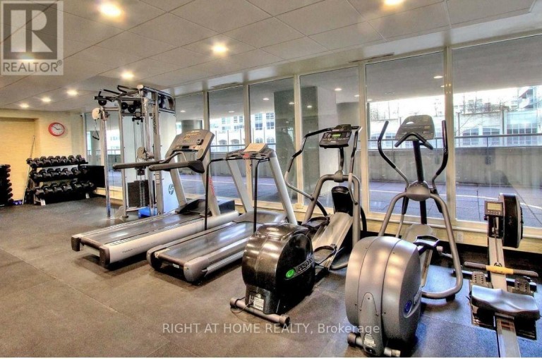 2306 - 750 BAY STREET, Toronto (Bay Street Corridor), Ontario, M5G1N6