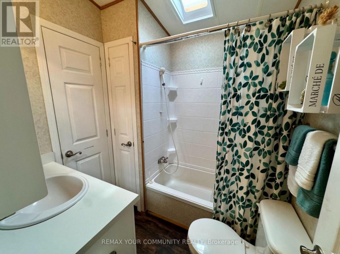323 - 285 CRYDERMANS SIDE ROAD, Georgina (Baldwin), Ontario, L0E1A0
