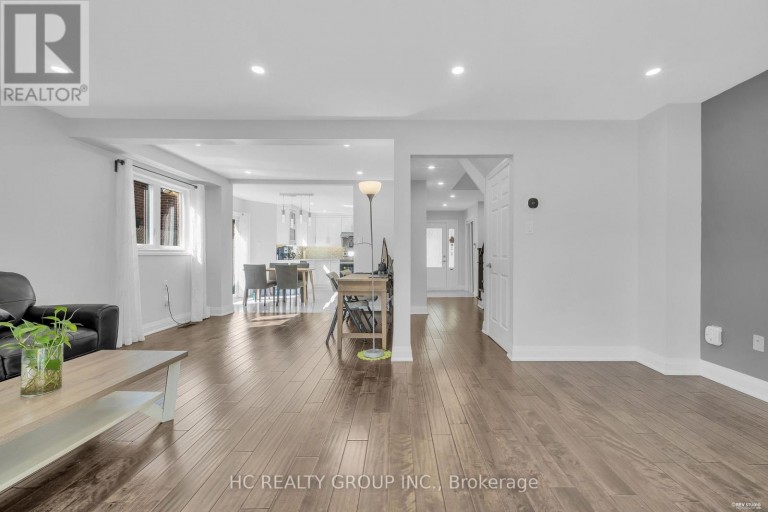 17 PUGSLEY AVENUE, Richmond Hill (Crosby), Ontario, L4C8B6