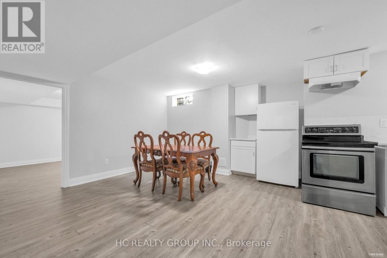 17 PUGSLEY AVENUE, Richmond Hill (Crosby), Ontario, L4C8B6