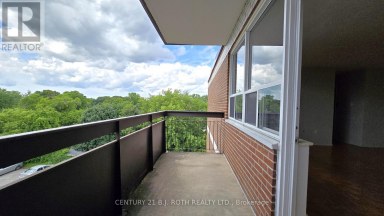 401 - 98 HOLGATE STREET Barrie (Allandale) Ontario photo 12