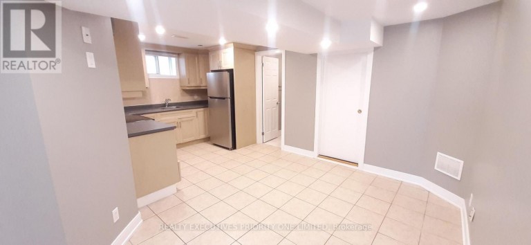 138 DAY AVENUE, Toronto (Corso Italia-Davenport), Ontario, M6E3W3