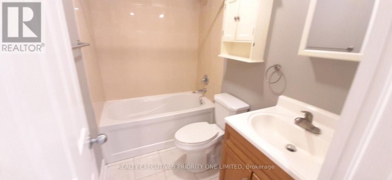 138 DAY AVENUE, Toronto (Corso Italia-Davenport), Ontario, M6E3W3