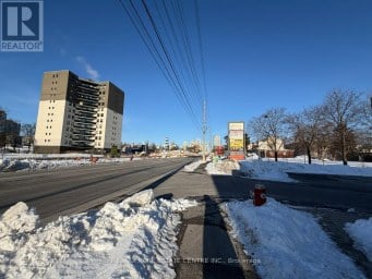 12 - 3085 HURONTARIO ST STREET Mississauga (Cooksville) Ontario photo 1