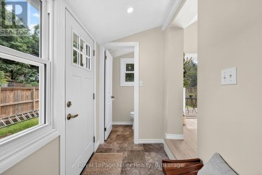 137 REBECCA STREET Stratford Ontario photo 25