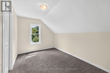 137 REBECCA STREET Stratford Ontario photo 27
