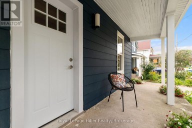 137 REBECCA STREET Stratford Ontario photo 4