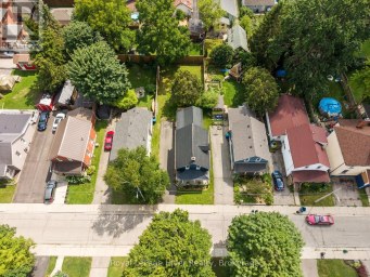 137 REBECCA STREET Stratford Ontario photo 45
