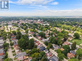 137 REBECCA STREET Stratford Ontario photo 46