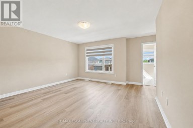 761 BRADFORD AVENUE Fort Erie (Crescent Park) Ontario photo 14