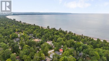 49 32ND STREET N Wasaga Beach Ontario photo 3
